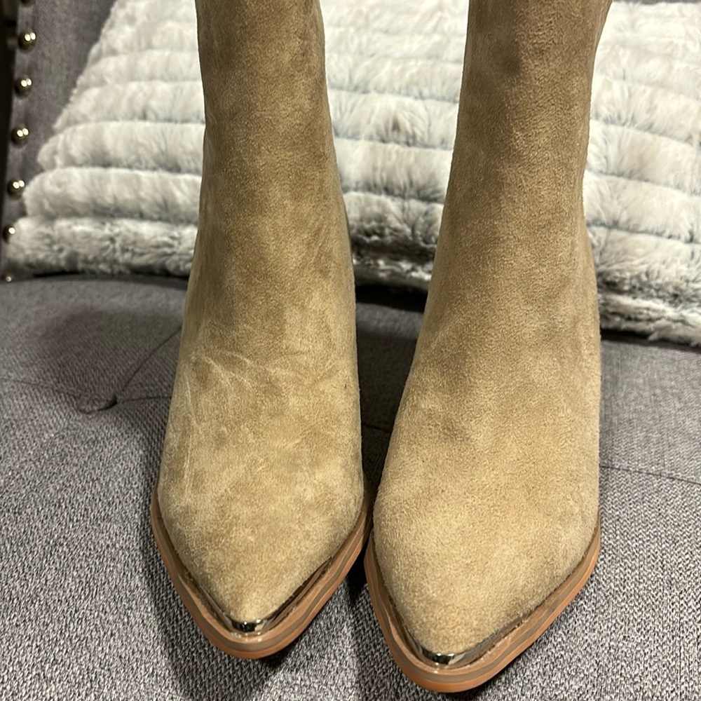 Steve‎ Madden Amber Sand Suede Booties